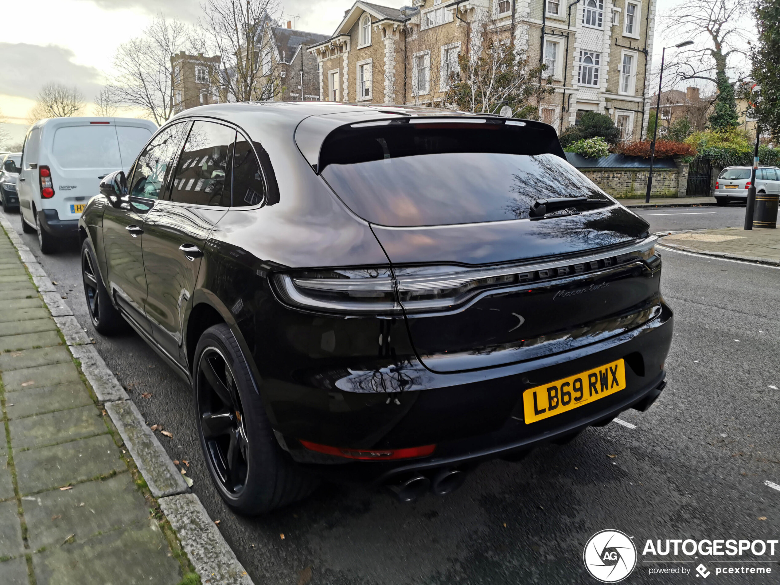 Porsche 95B Macan Turbo MkII