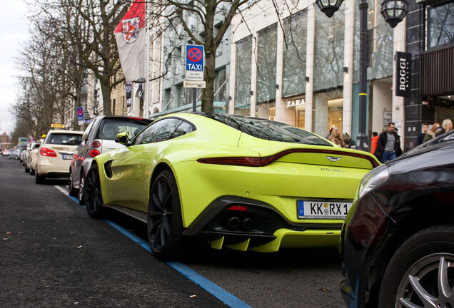 Aston Martin V8 Vantage 2018