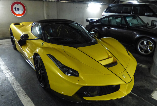 Ferrari LaFerrari Aperta