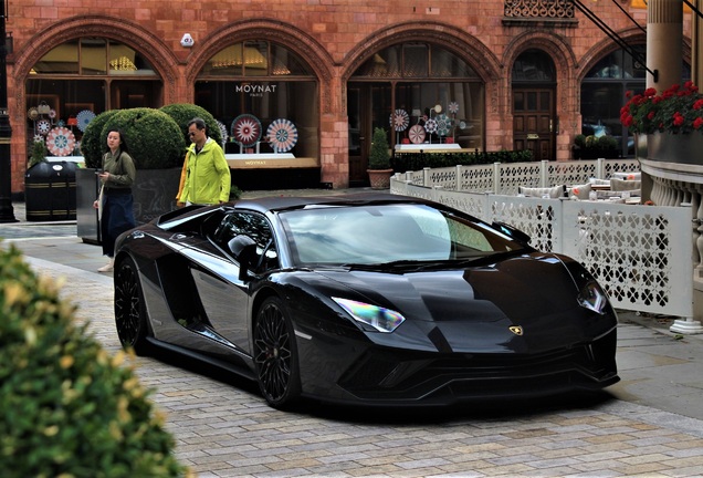 Lamborghini Aventador S LP740-4 Roadster