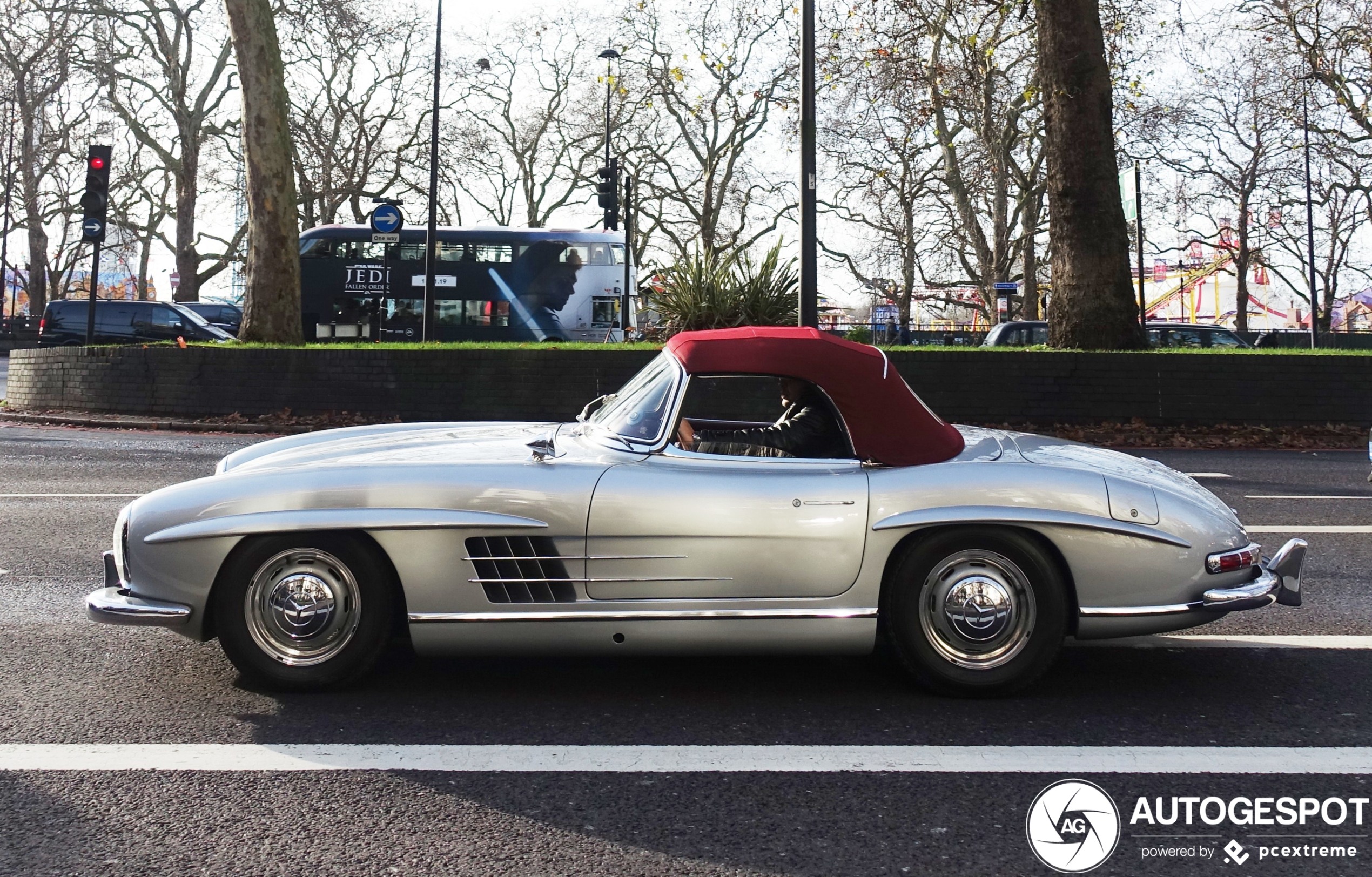 Mercedes-Benz 300SL Roadster