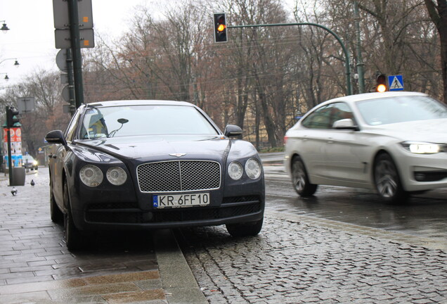 Bentley Flying Spur V8