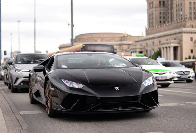 Lamborghini Huracán LP640-4 Performante