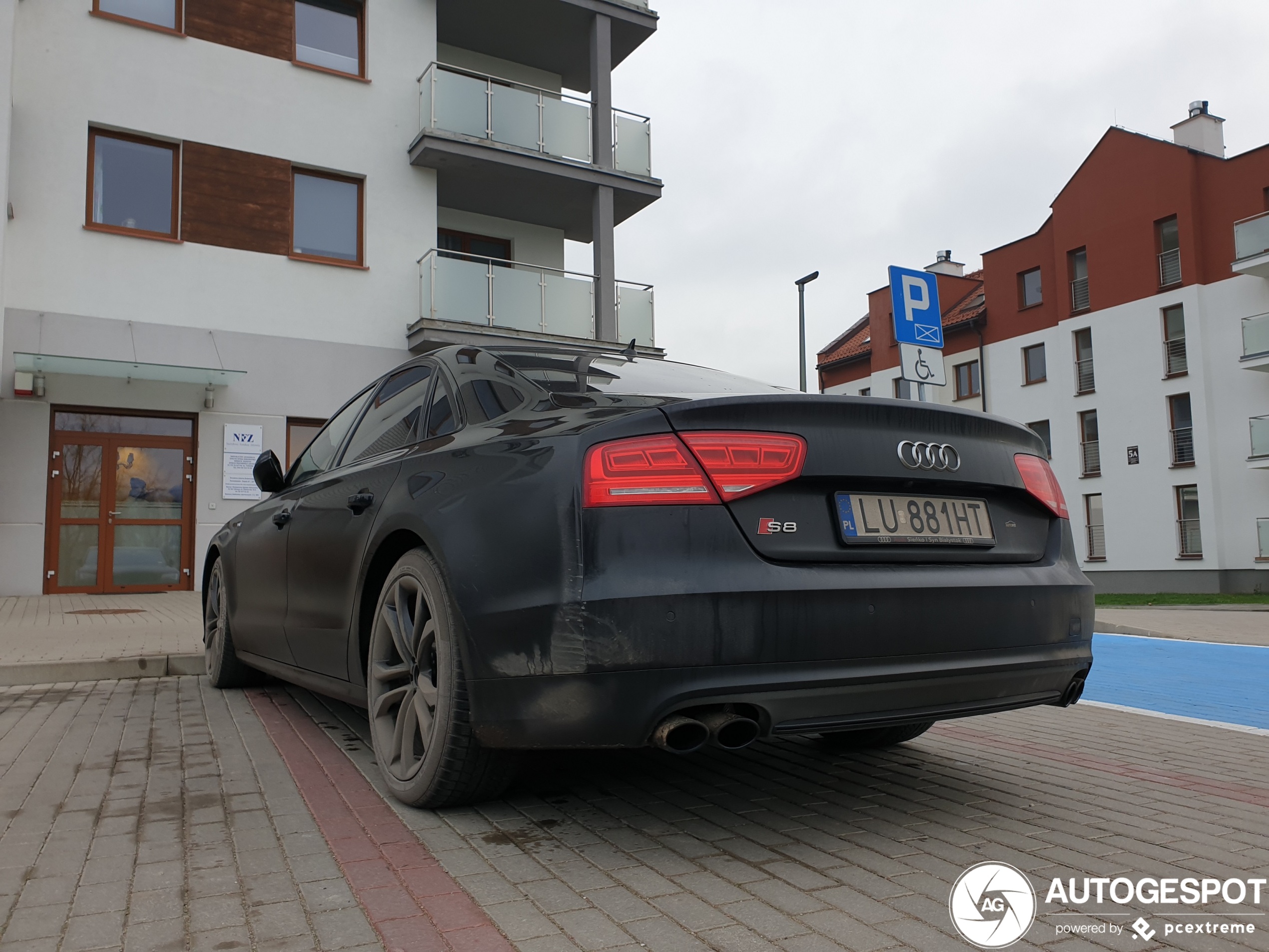 Audi S8 D4