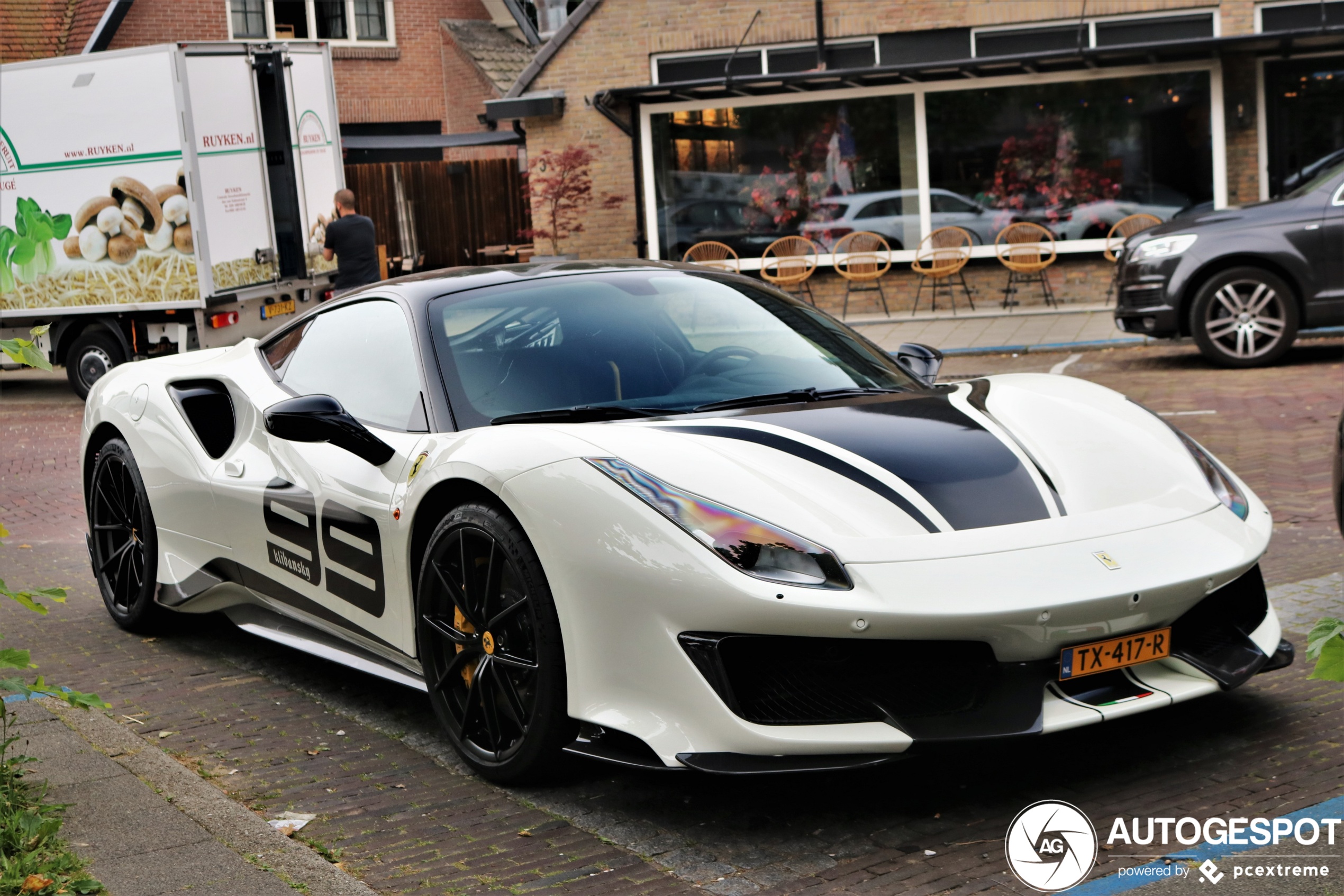 Ferrari 488 Pista