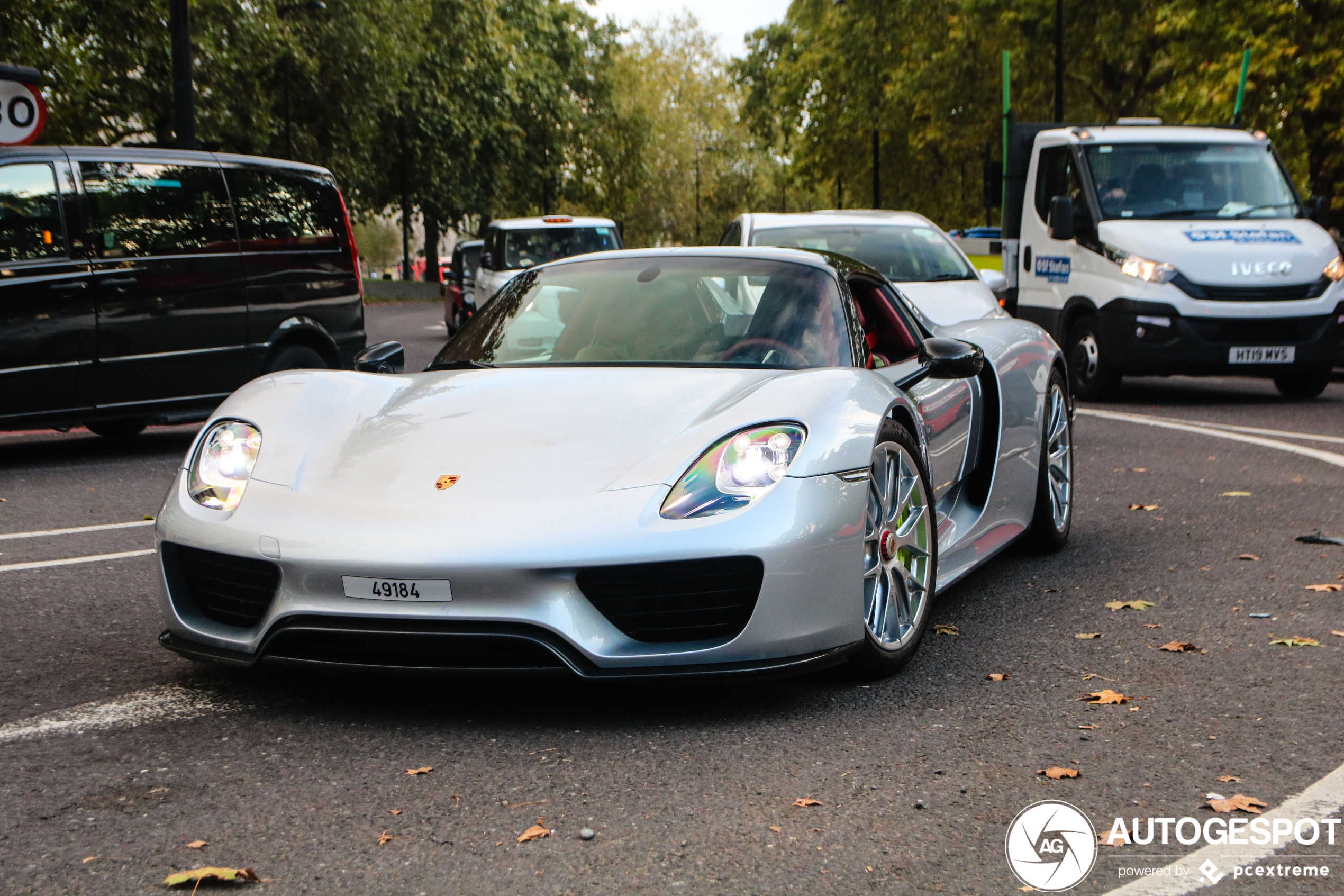 Porsche 918 Spyder Weissach Package