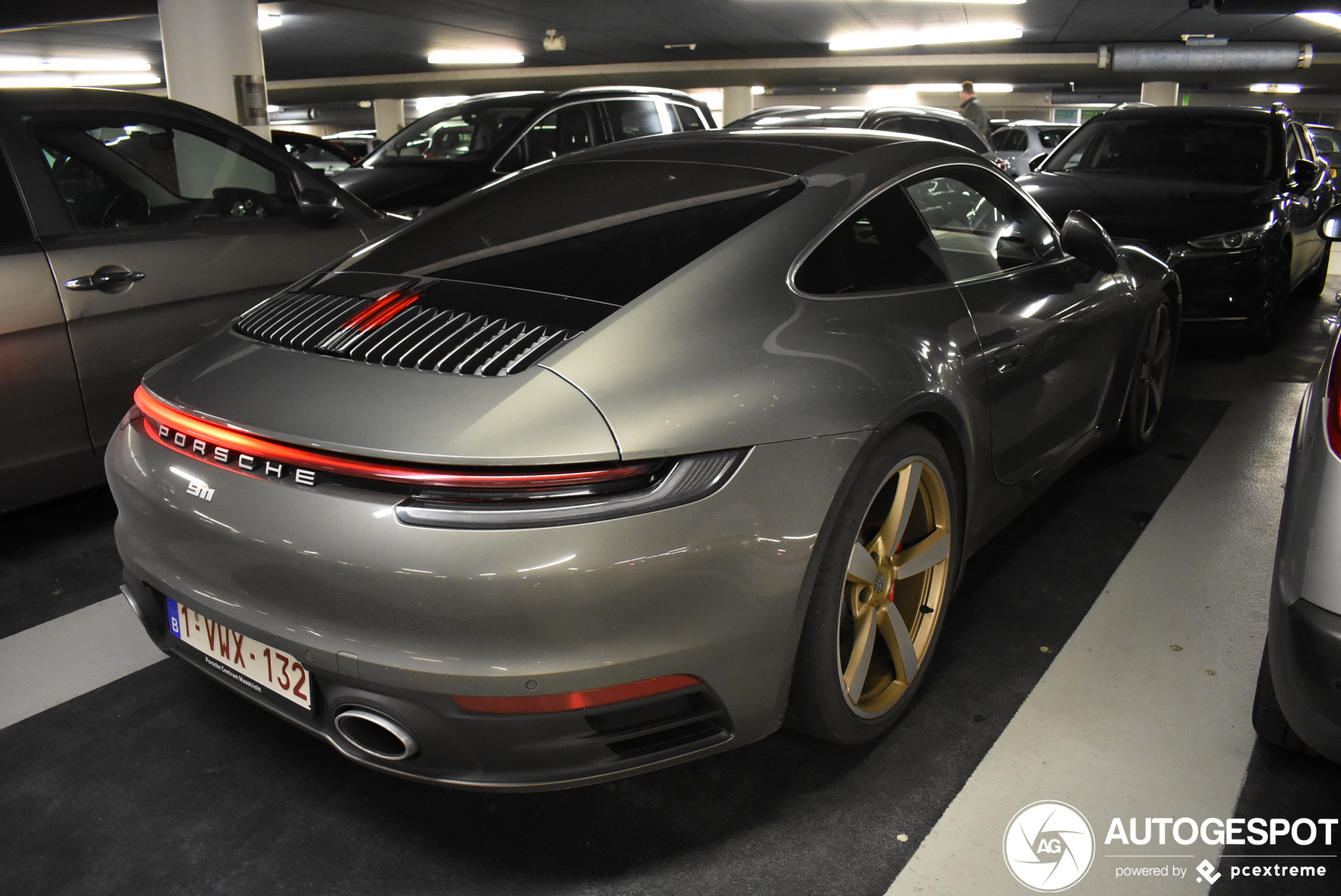 Porsche 992 Carrera 4S