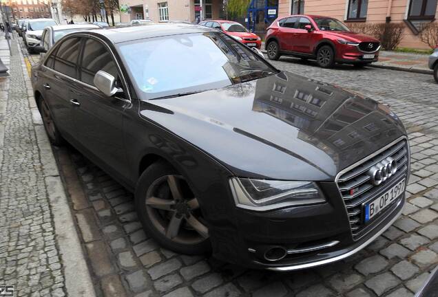 Audi S8 D4