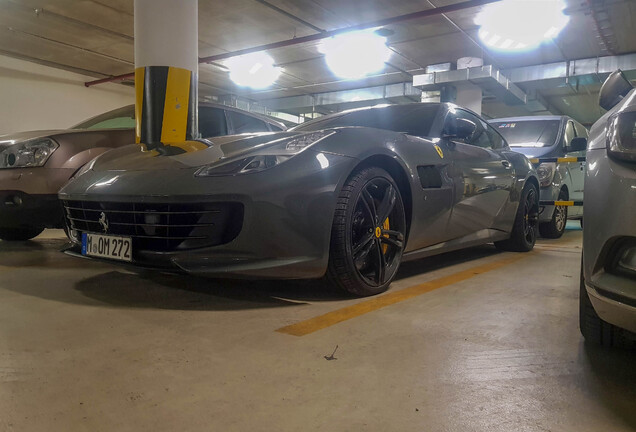 Ferrari GTC4Lusso