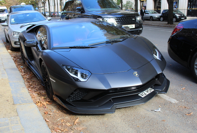 Lamborghini Aventador S LP740-4 Nero Design