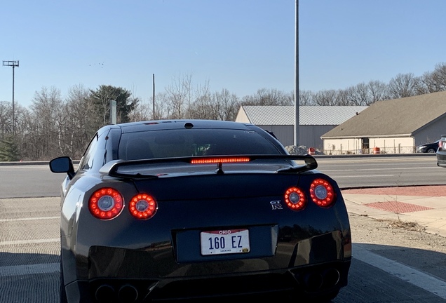 Nissan GT-R