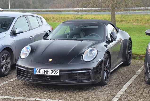 Porsche 992 Carrera 4S Cabriolet