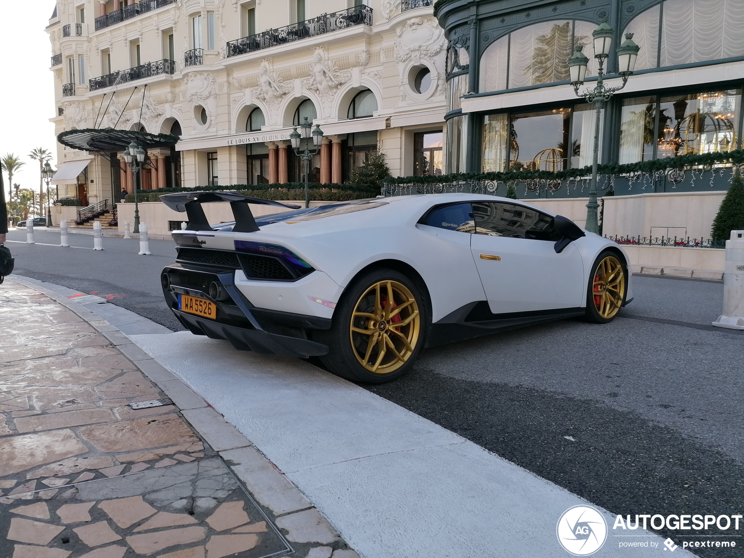 Lamborghini Huracán LP640-4 Performante