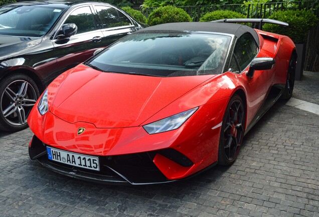 Lamborghini Huracán LP640-4 Performante Spyder