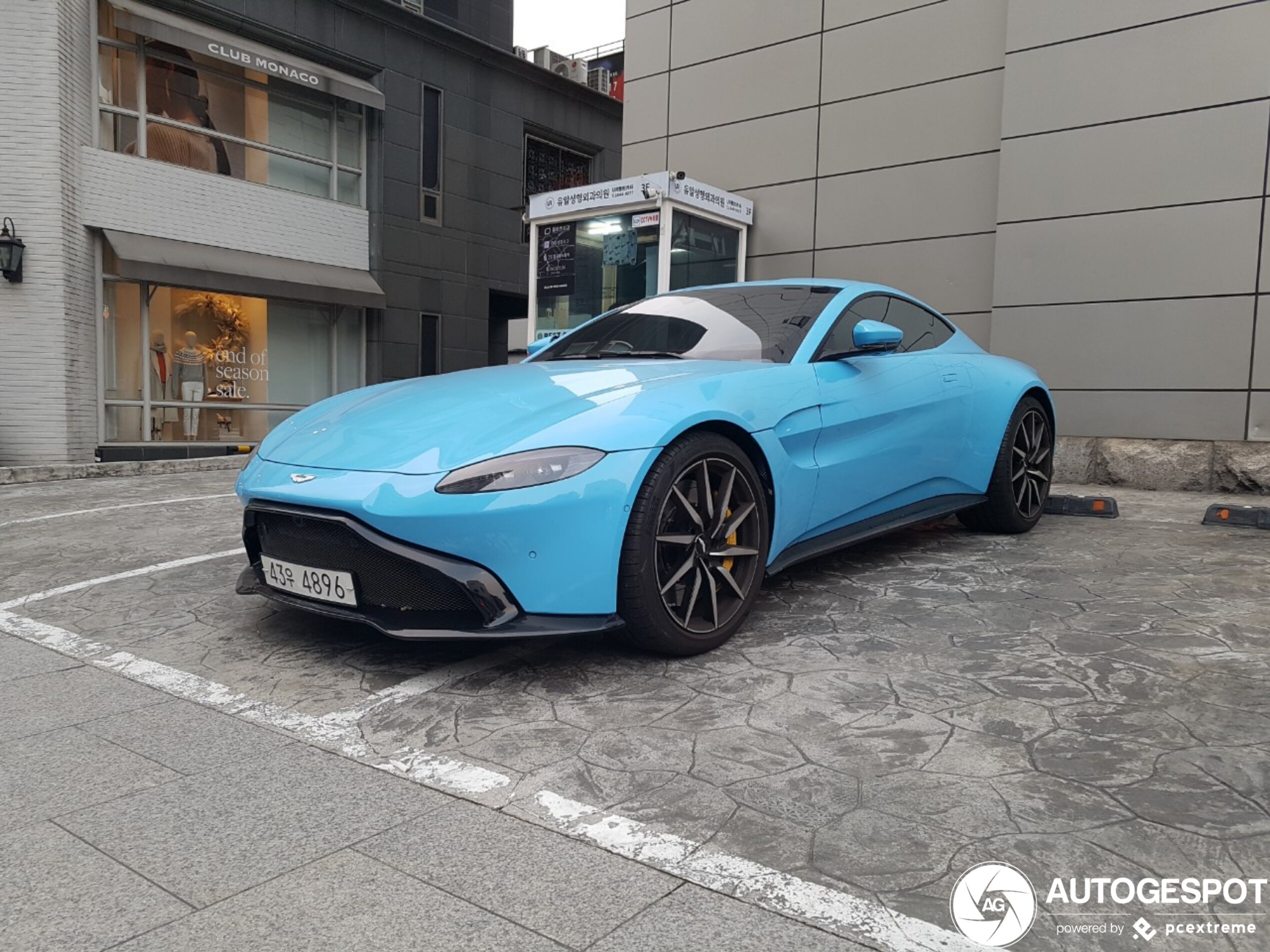 Aston Martin V8 Vantage 2018