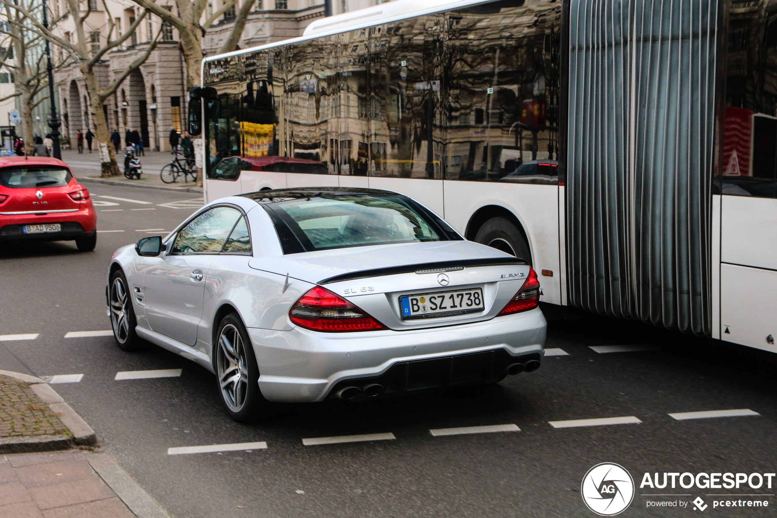 Mercedes-Benz SL 63 AMG