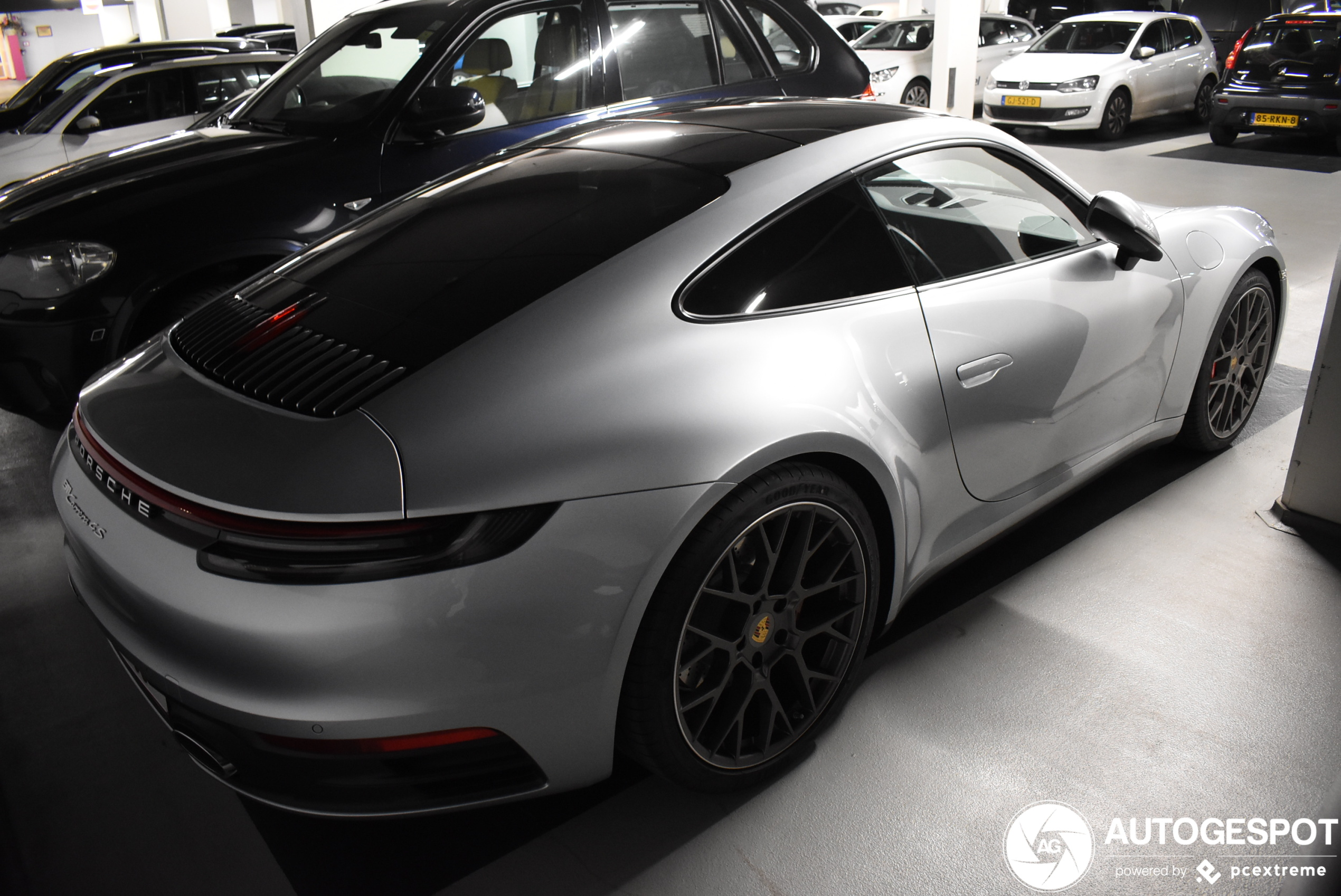 Porsche 992 Carrera 4S