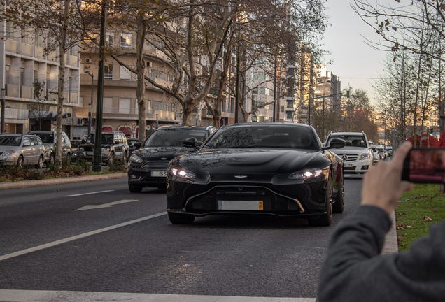 Aston Martin V8 Vantage 2018