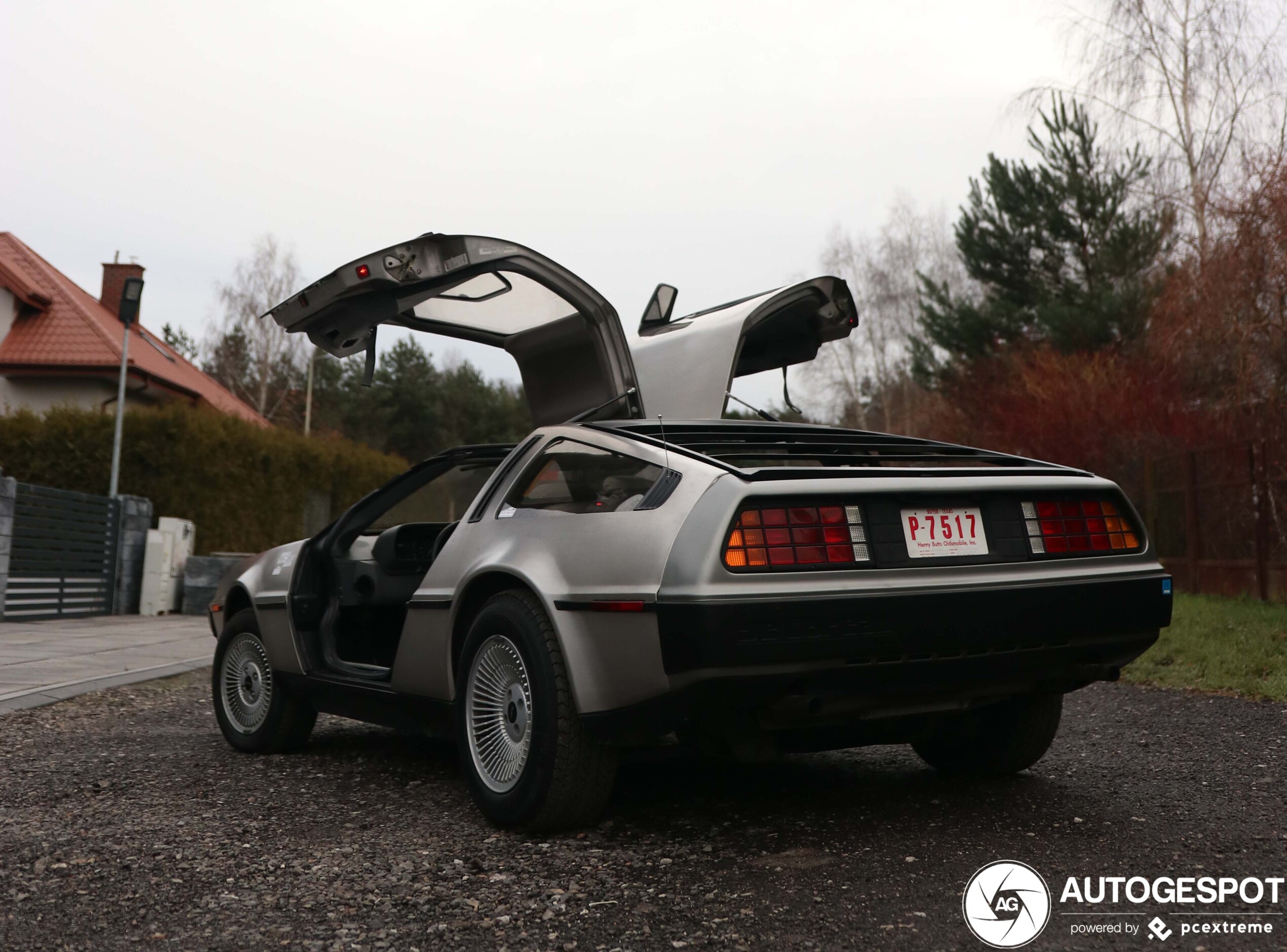 DeLorean DMC-12