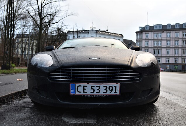 Aston Martin DB9 Volante