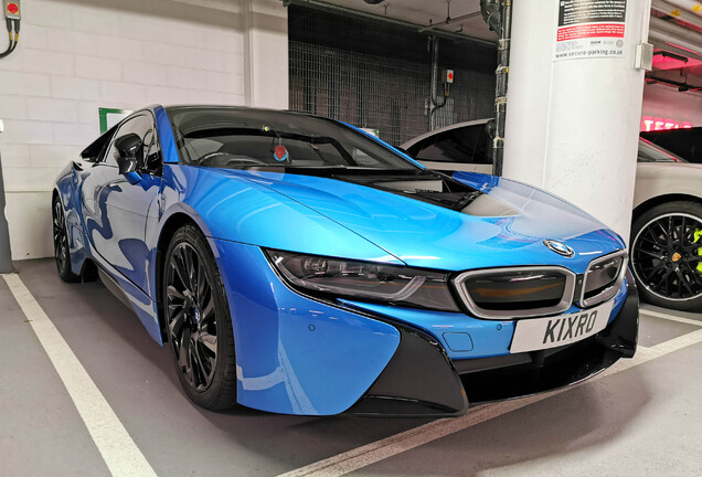 BMW i8