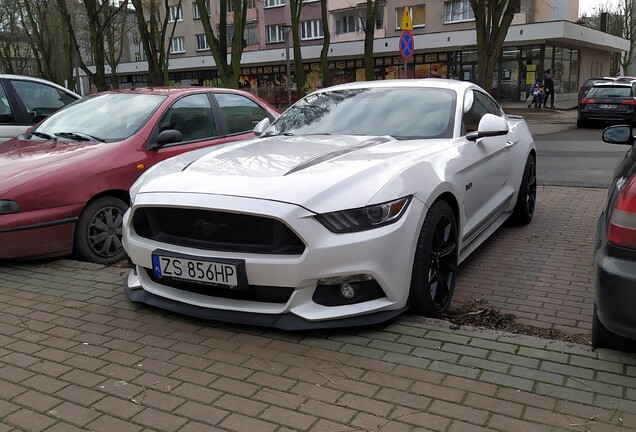 Ford Mustang GT 2015 Black Shadow Edition