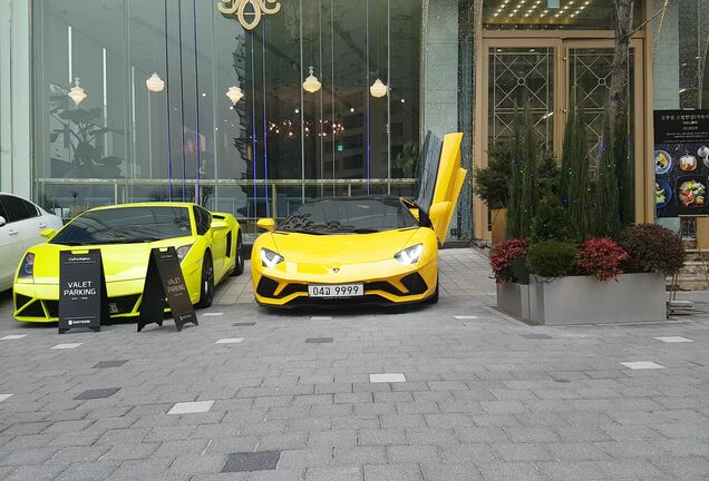 Lamborghini Aventador S LP740-4 Roadster