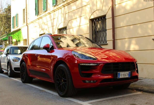 Porsche 95B Macan GTS