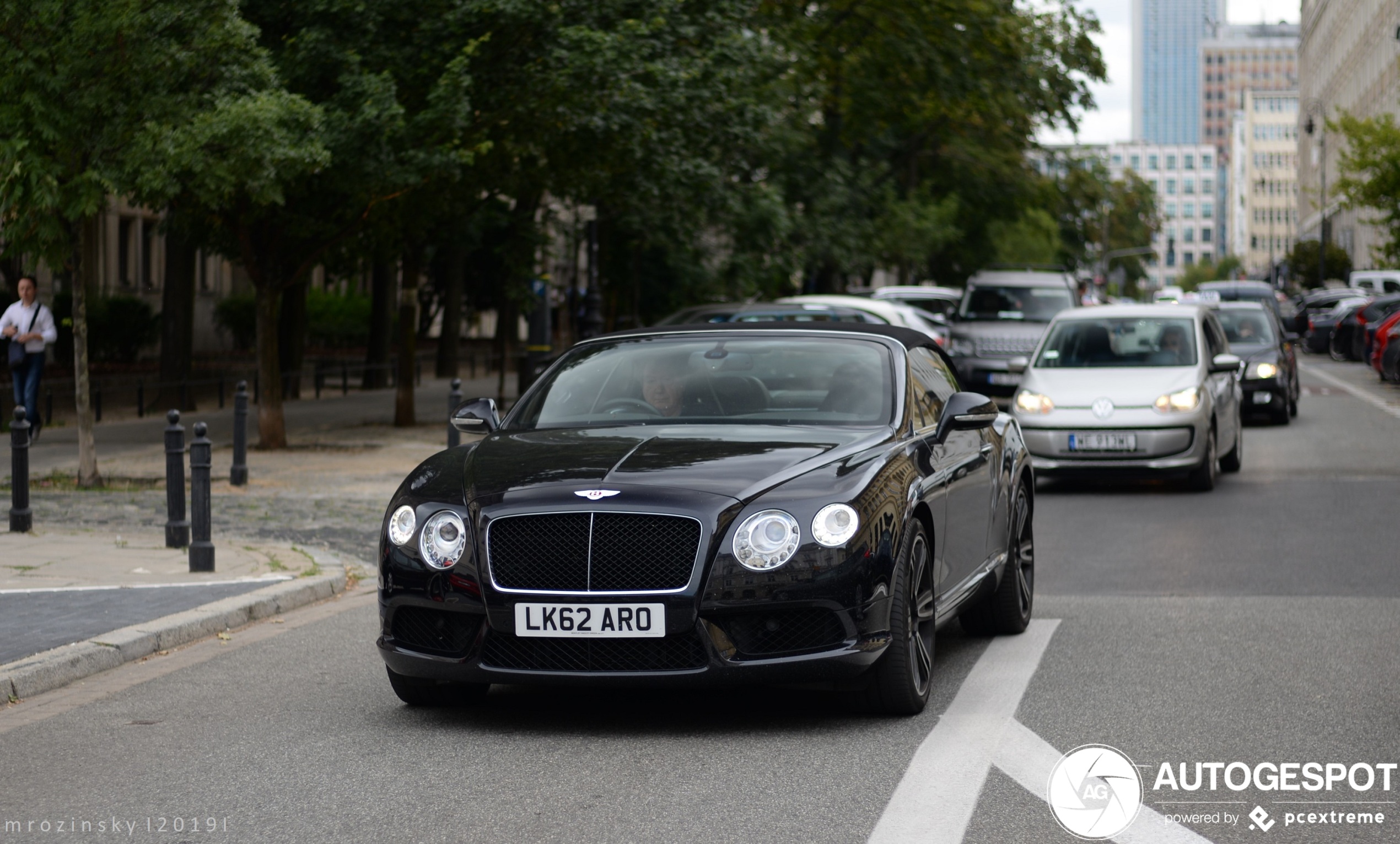 Bentley Continental GTC V8