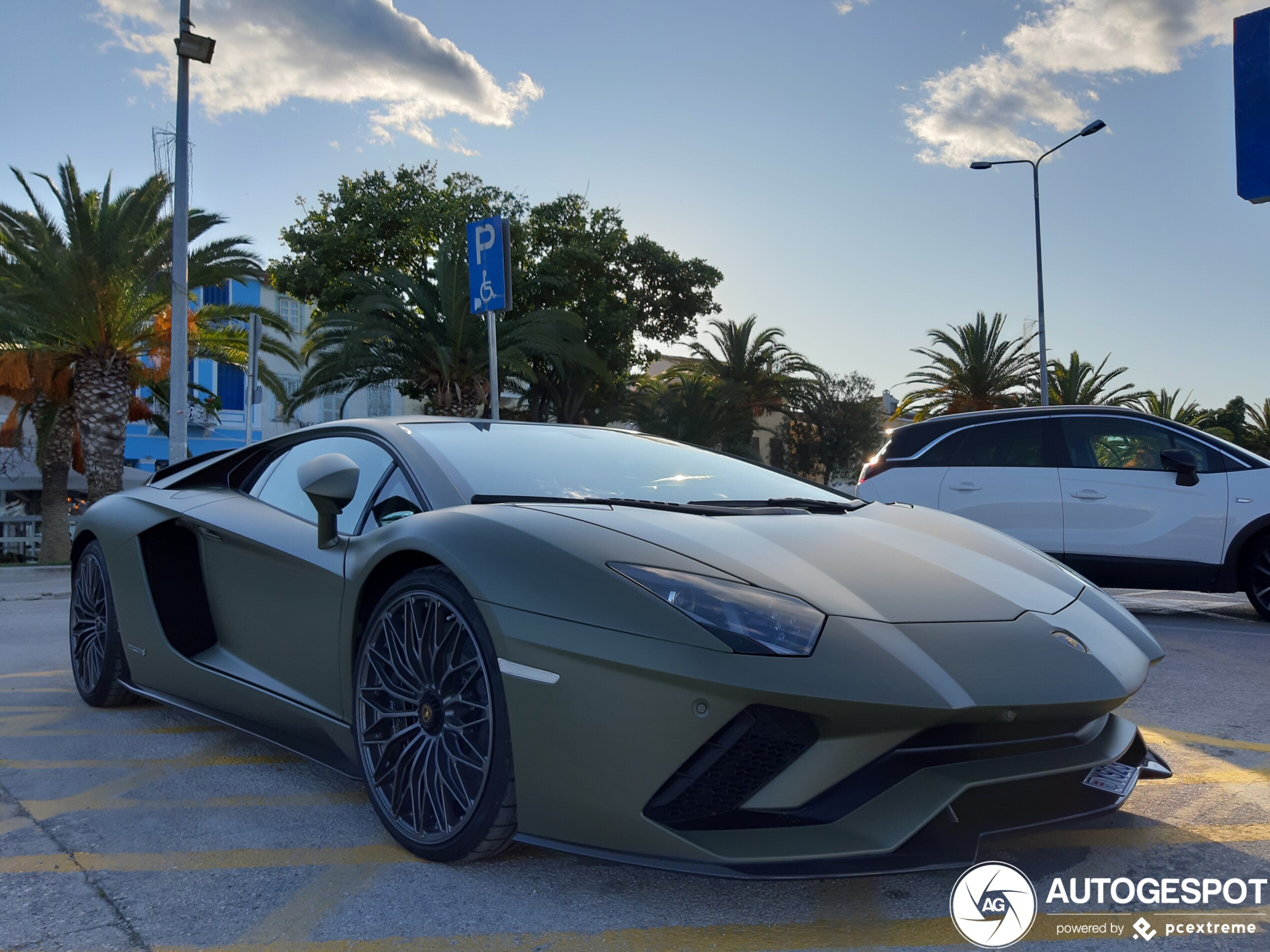 Lamborghini Aventador S LP740-4