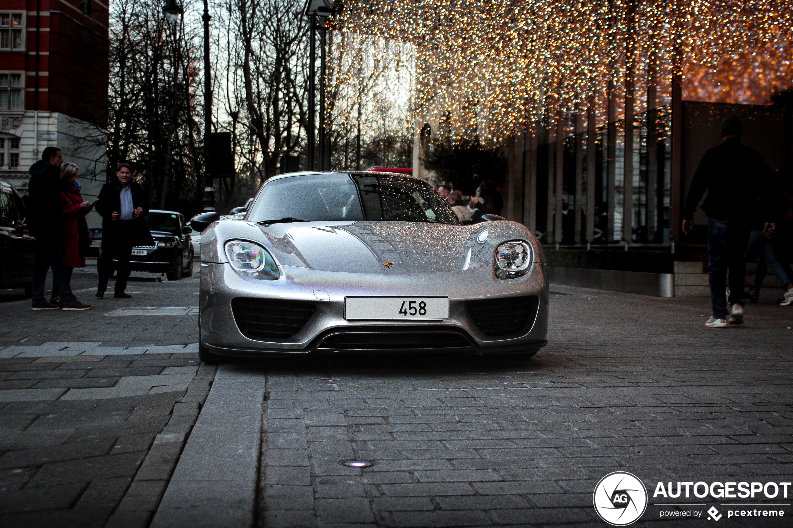 Porsche 918 Spyder Weissach Package