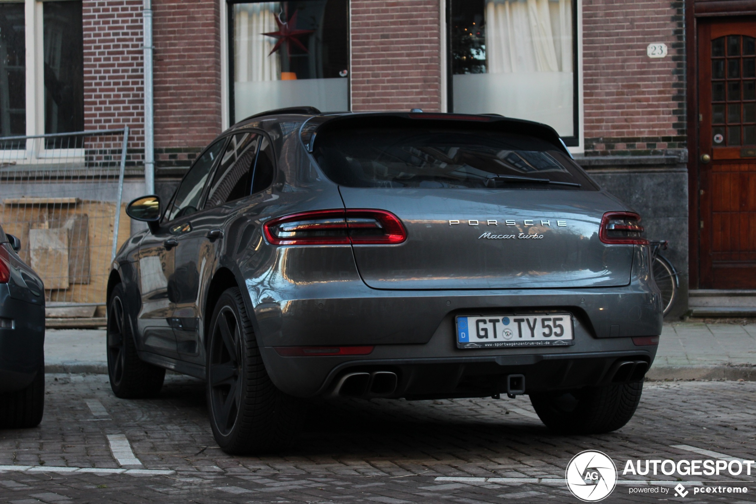 Porsche 95B Macan Turbo