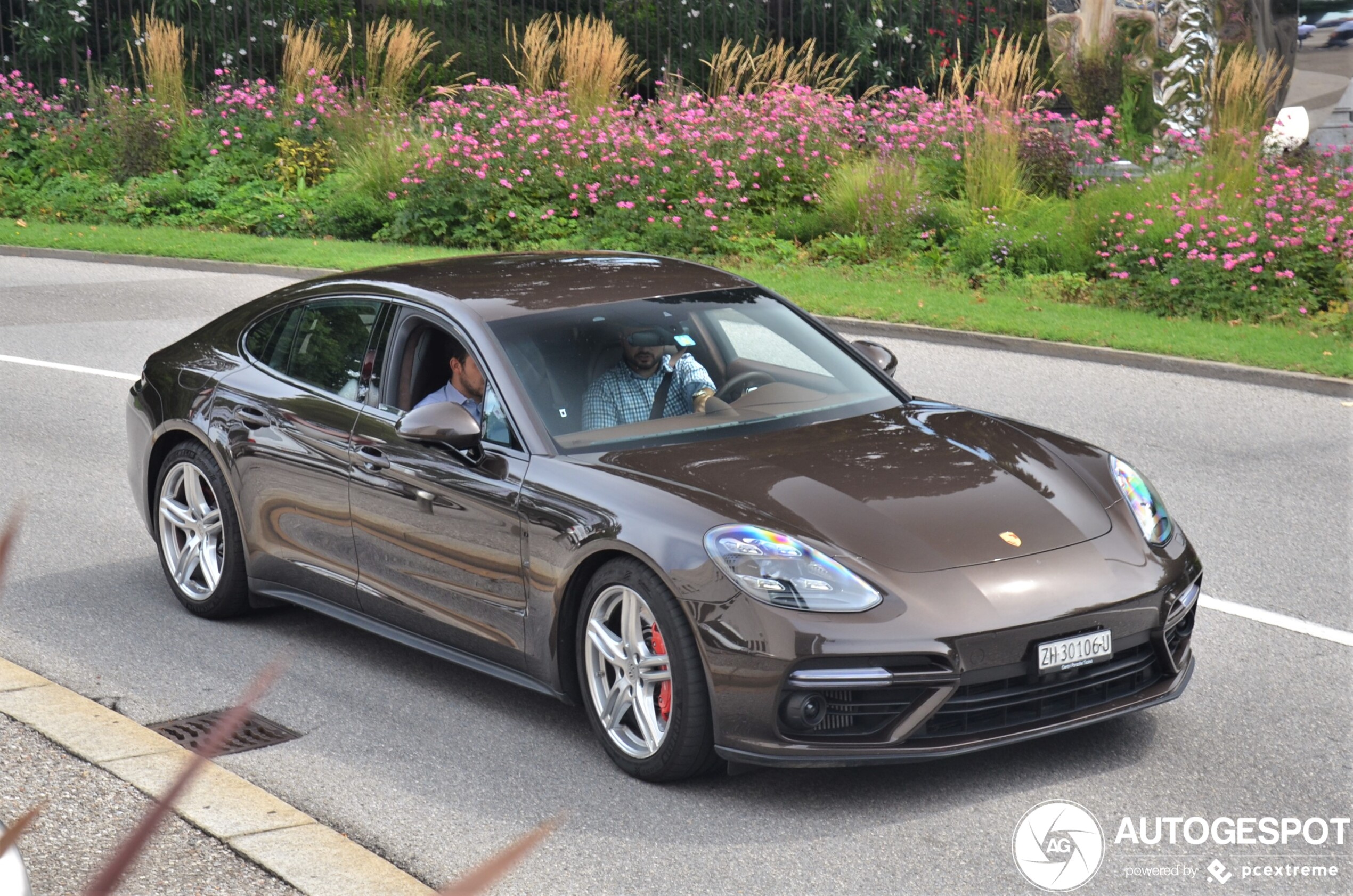 Porsche 971 Panamera Turbo