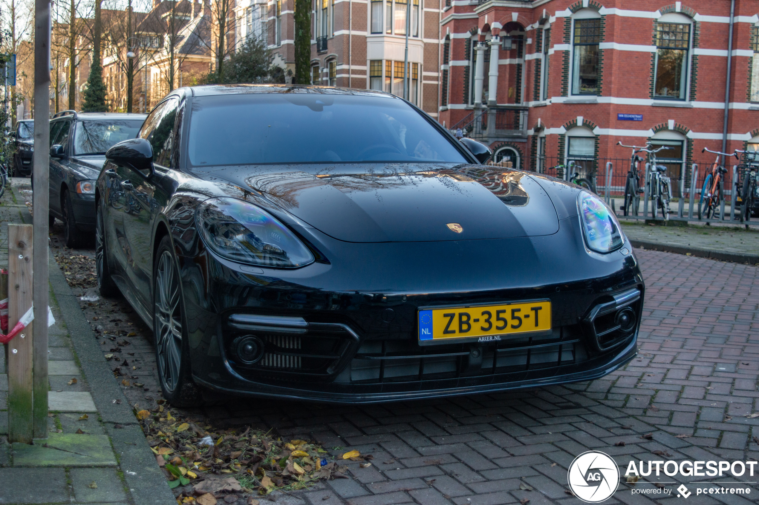 Porsche 971 Panamera Turbo S E-Hybrid Executive