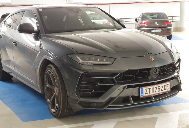 Lamborghini Urus