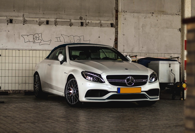 Mercedes-AMG C 63 S Convertible A205 Ocean Blue Edition