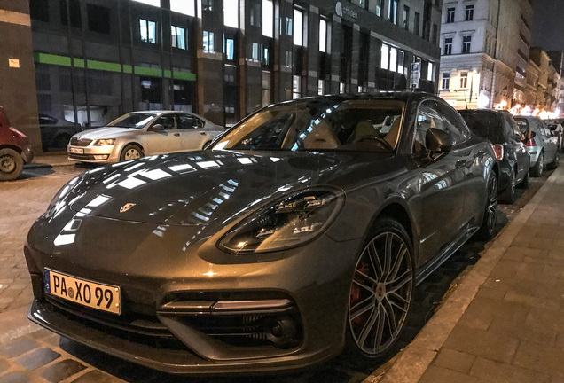 Porsche 971 Panamera Turbo