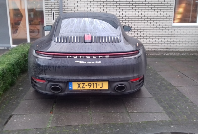 Porsche 992 Carrera 4S