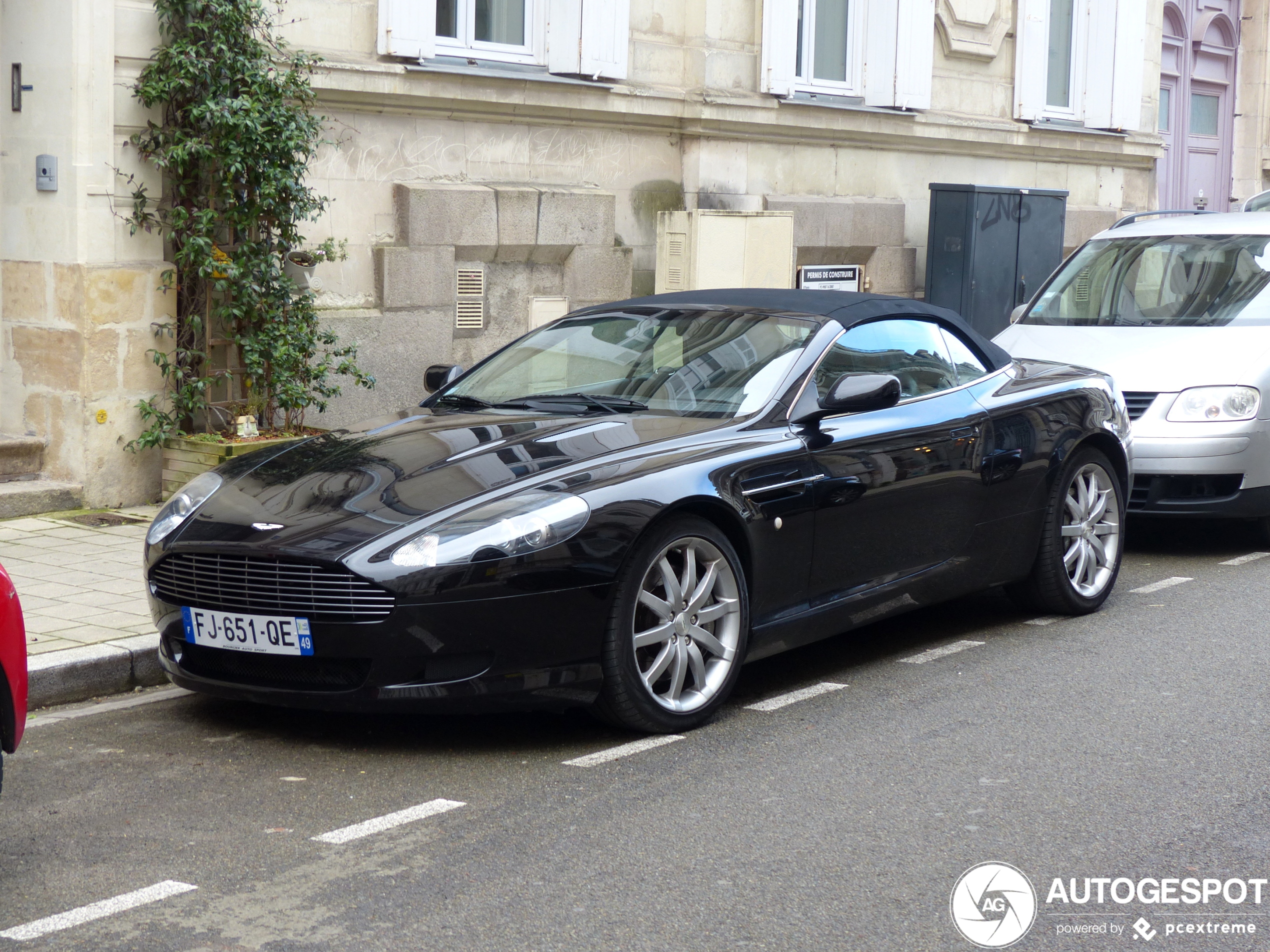 Aston Martin DB9 Volante