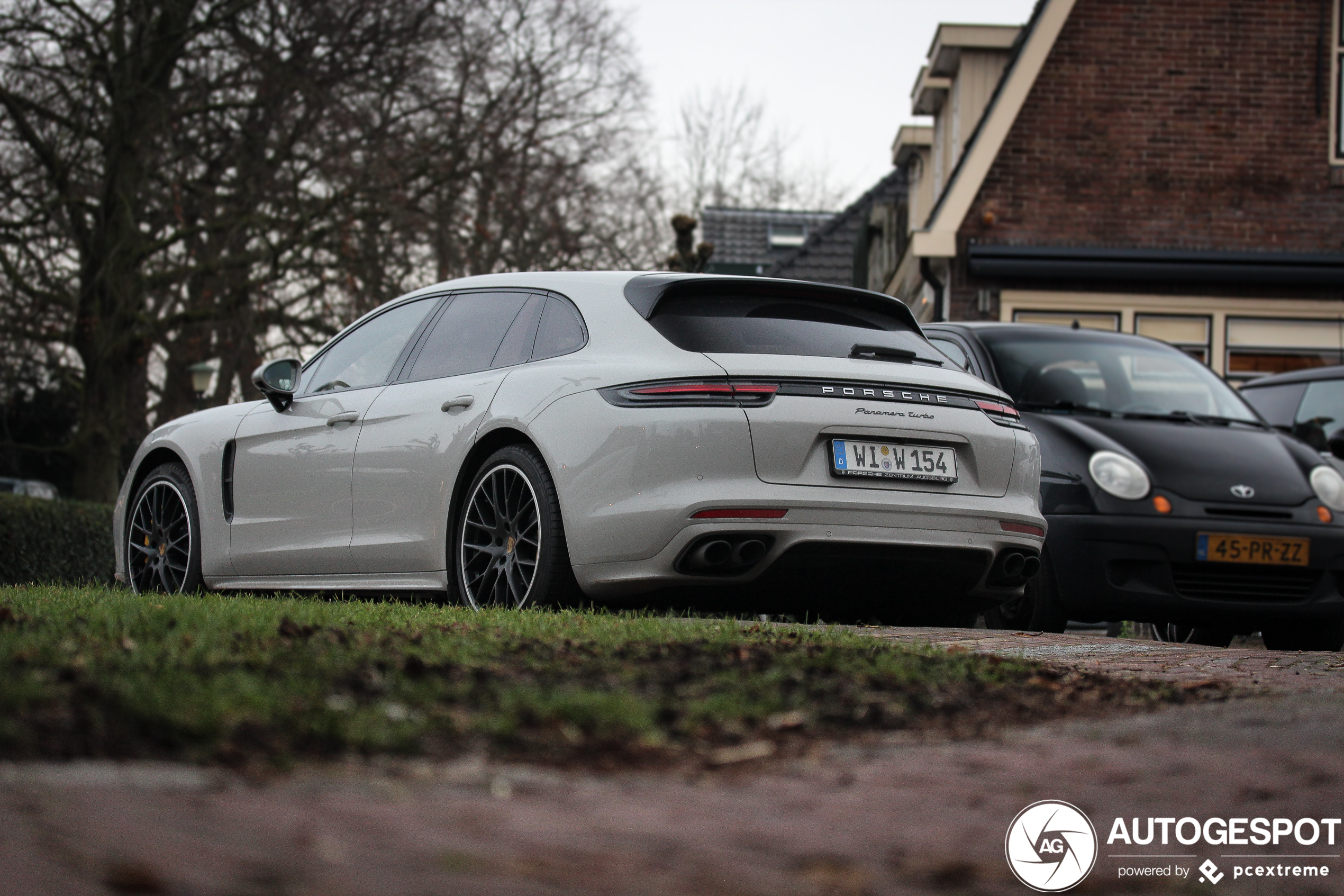 Porsche 971 Panamera Turbo Sport Turismo