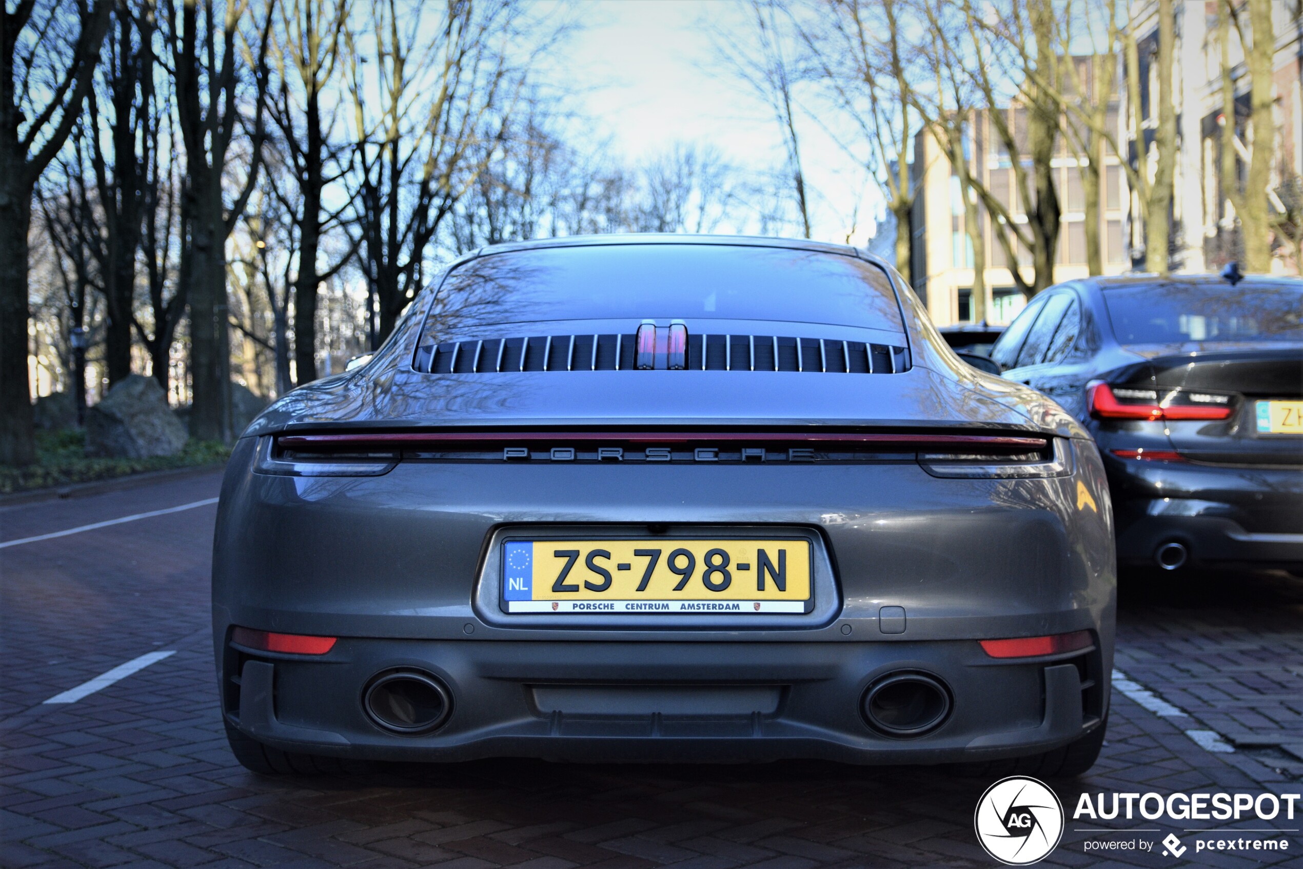 Porsche 992 Carrera 4S