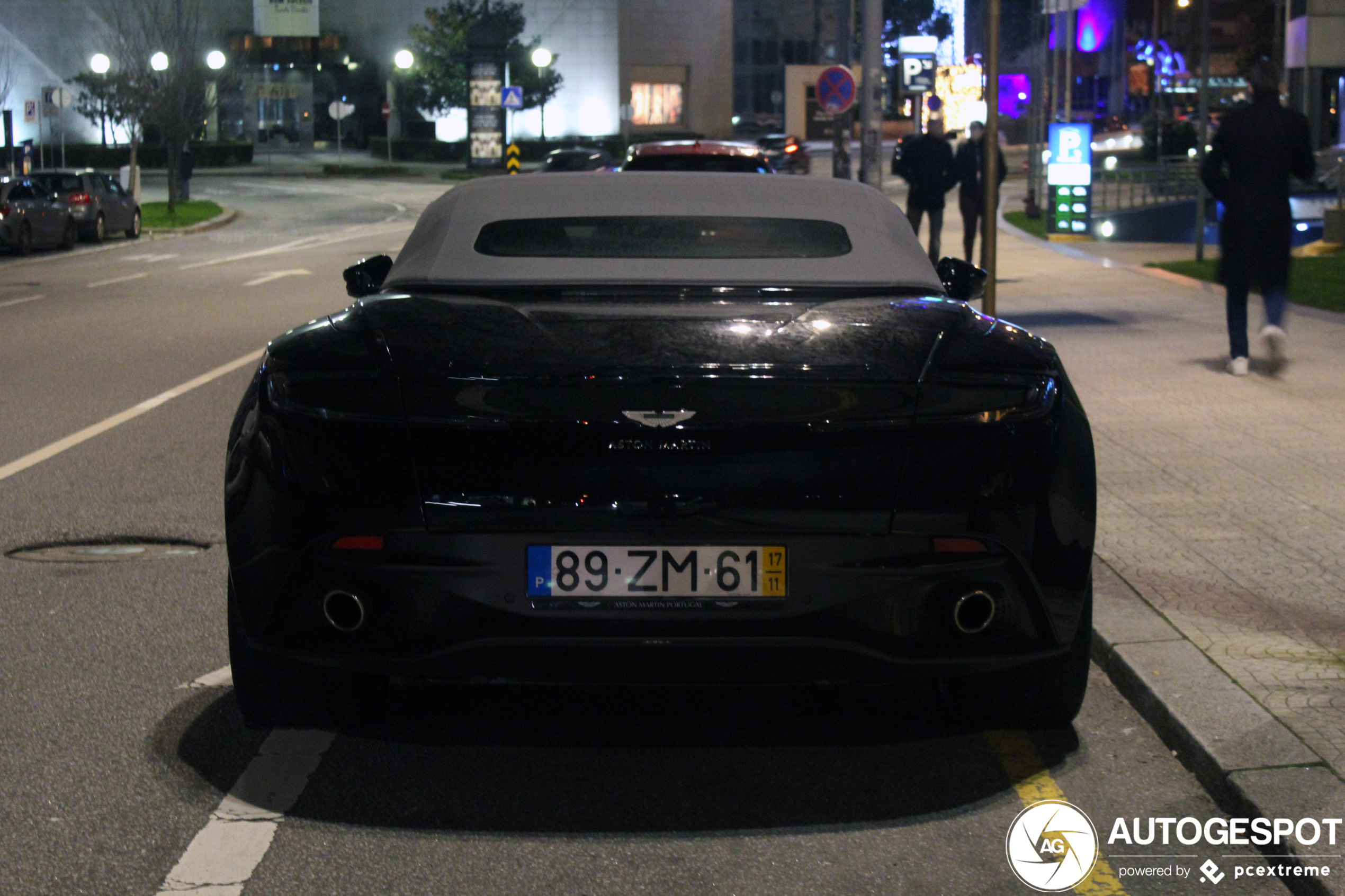 Aston Martin DB11 V8 Volante