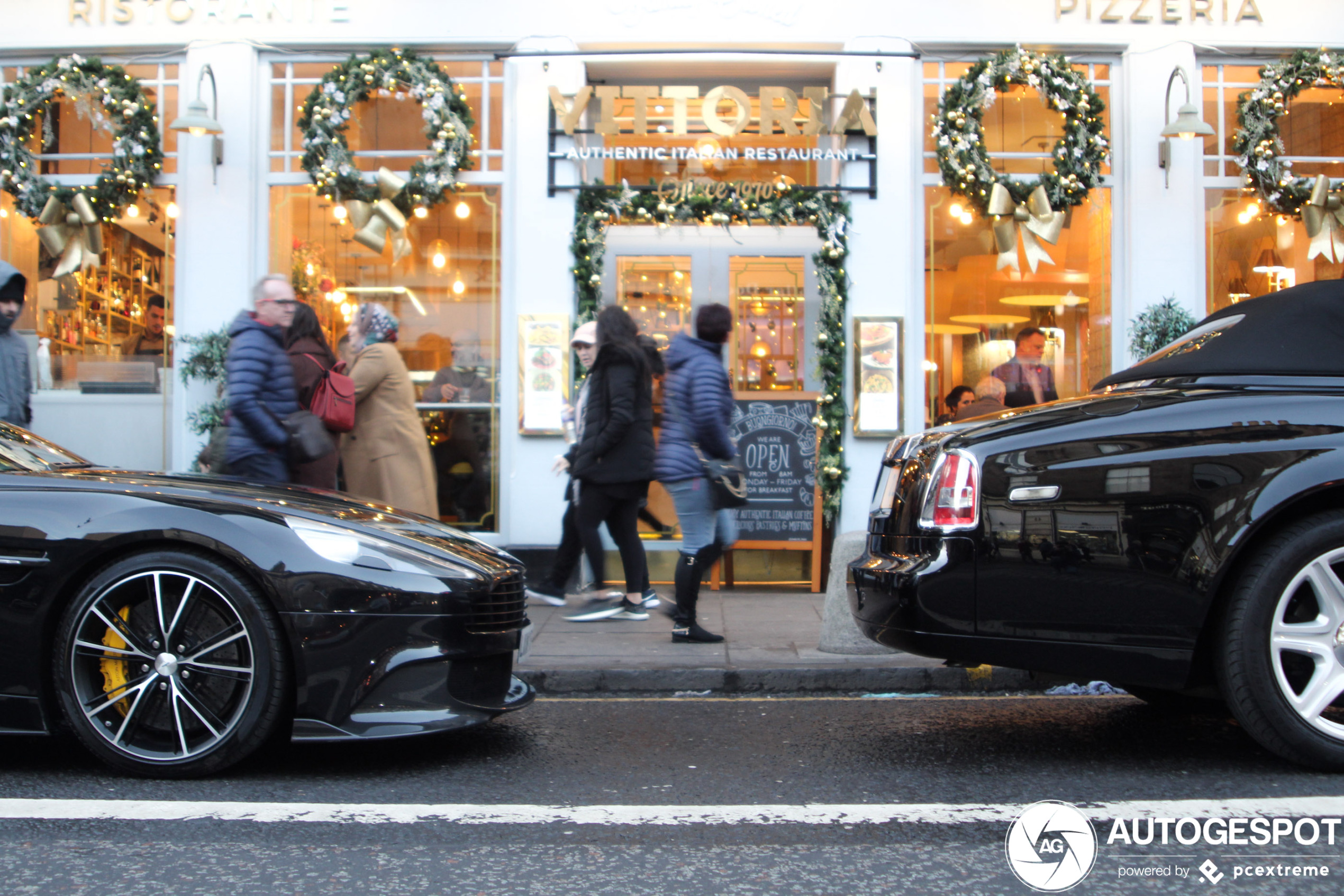 Aston Martin Vanquish S 2017