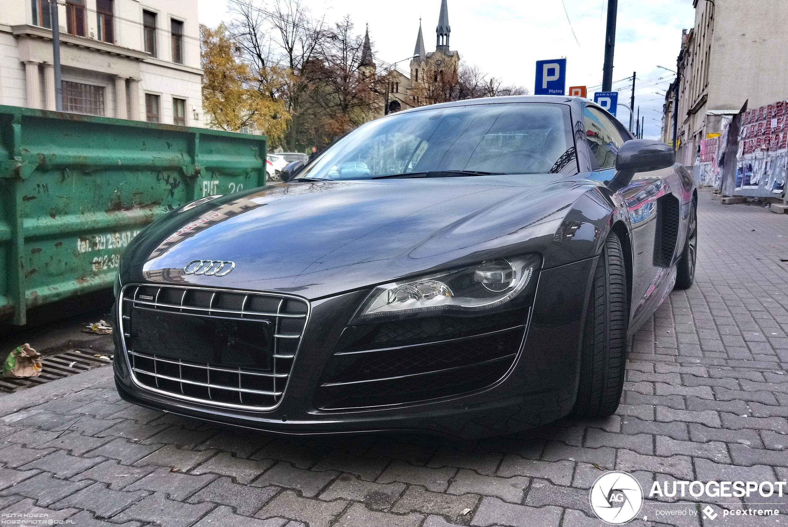 Audi R8 V10