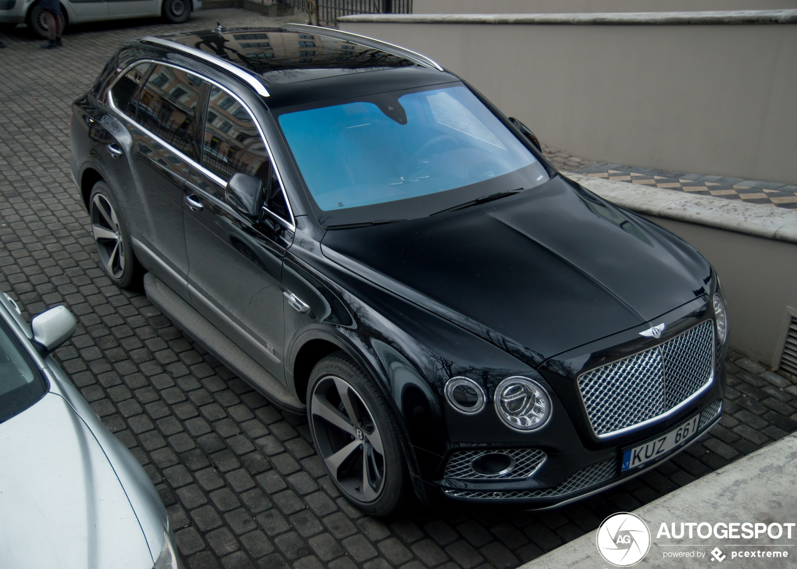 Bentley Bentayga V8