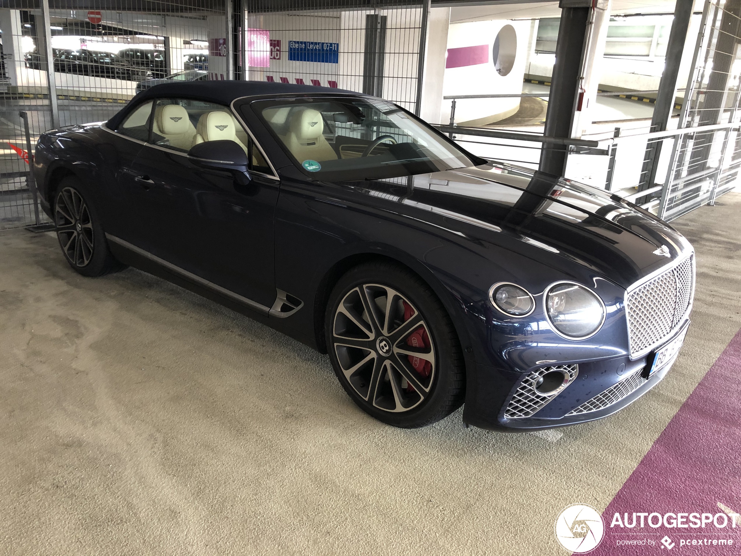 Bentley Continental GTC 2019