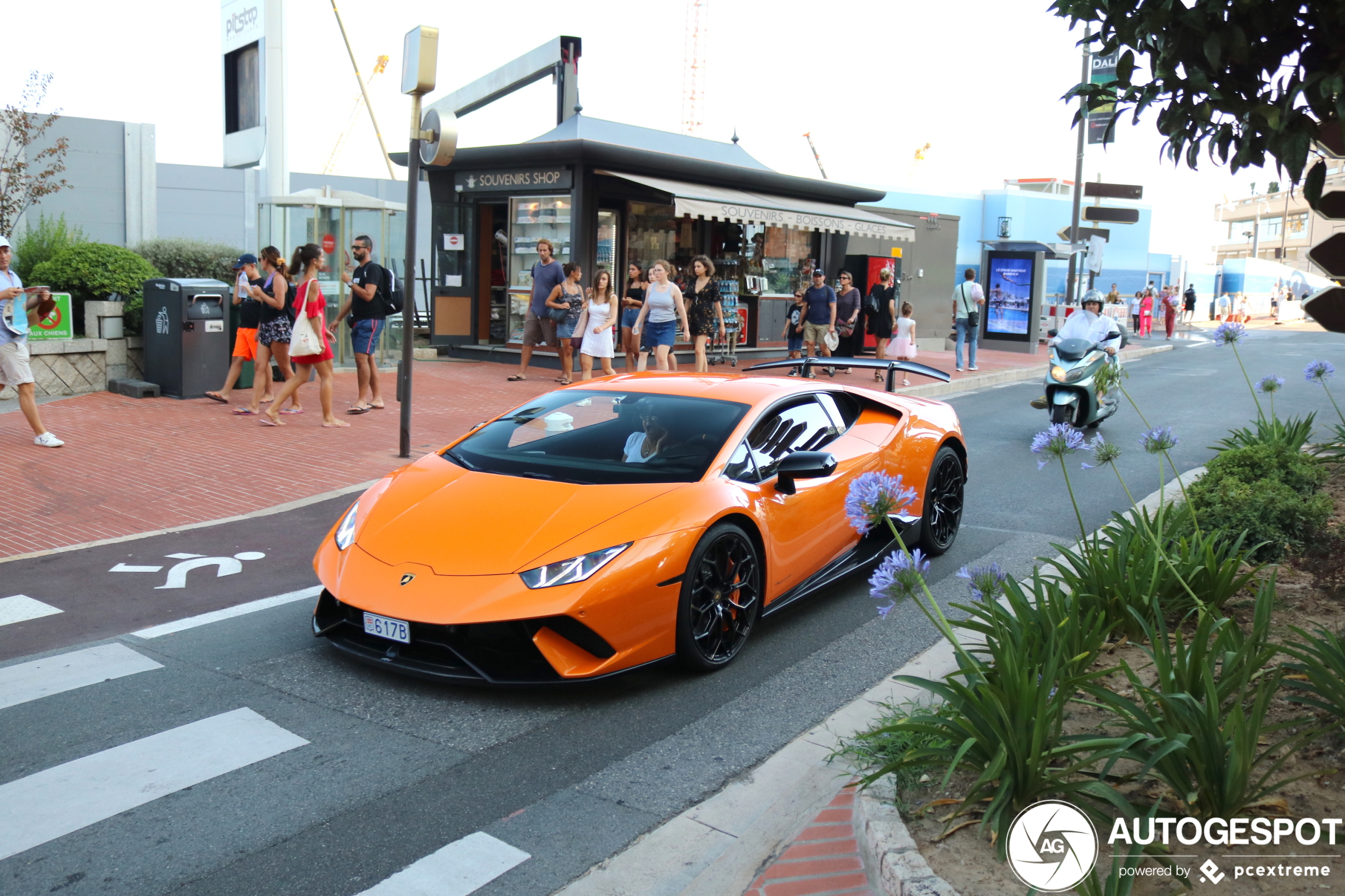 Lamborghini Huracán LP640-4 Performante