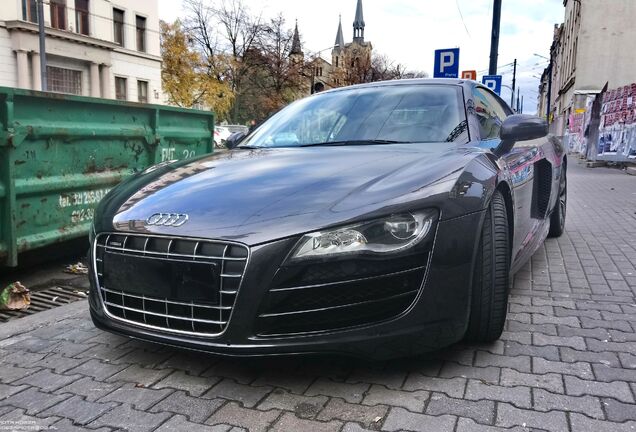 Audi R8 V10