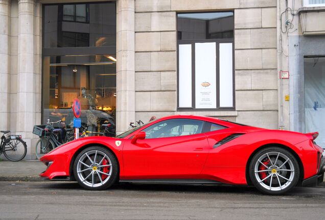 Ferrari 488 Pista