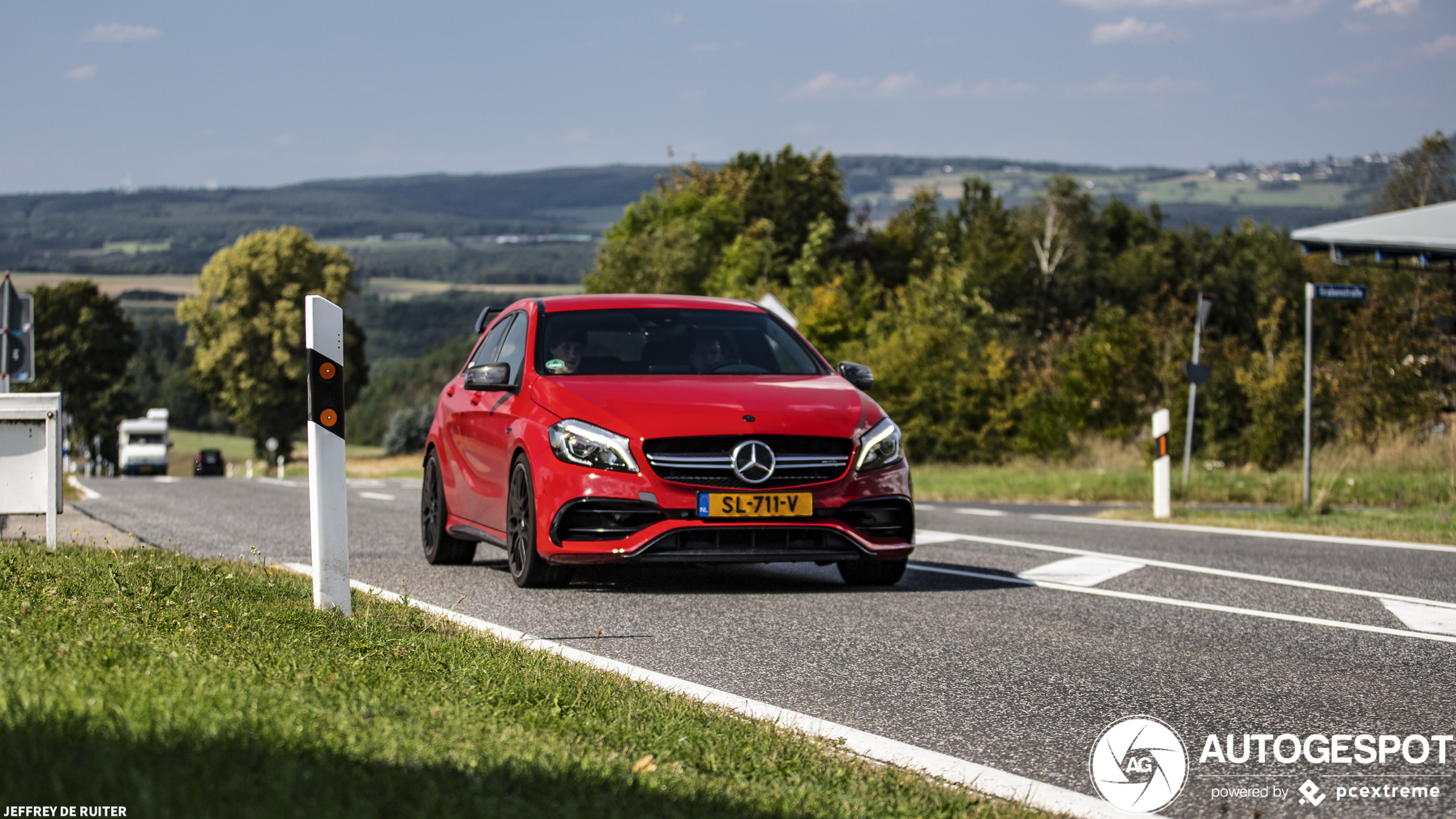 Mercedes-AMG A 45 W176 2015